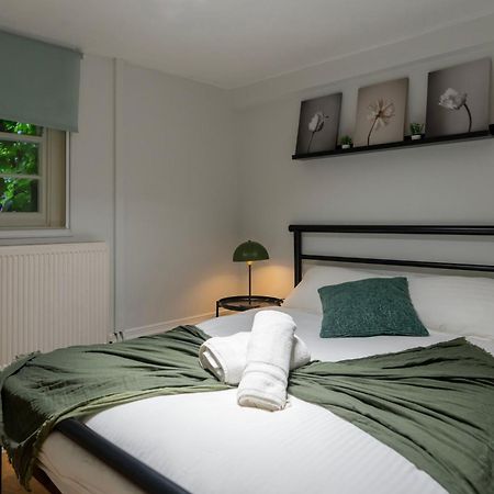 דירות לונדון Gorgeous 2Bed House In New Road מראה חיצוני תמונה