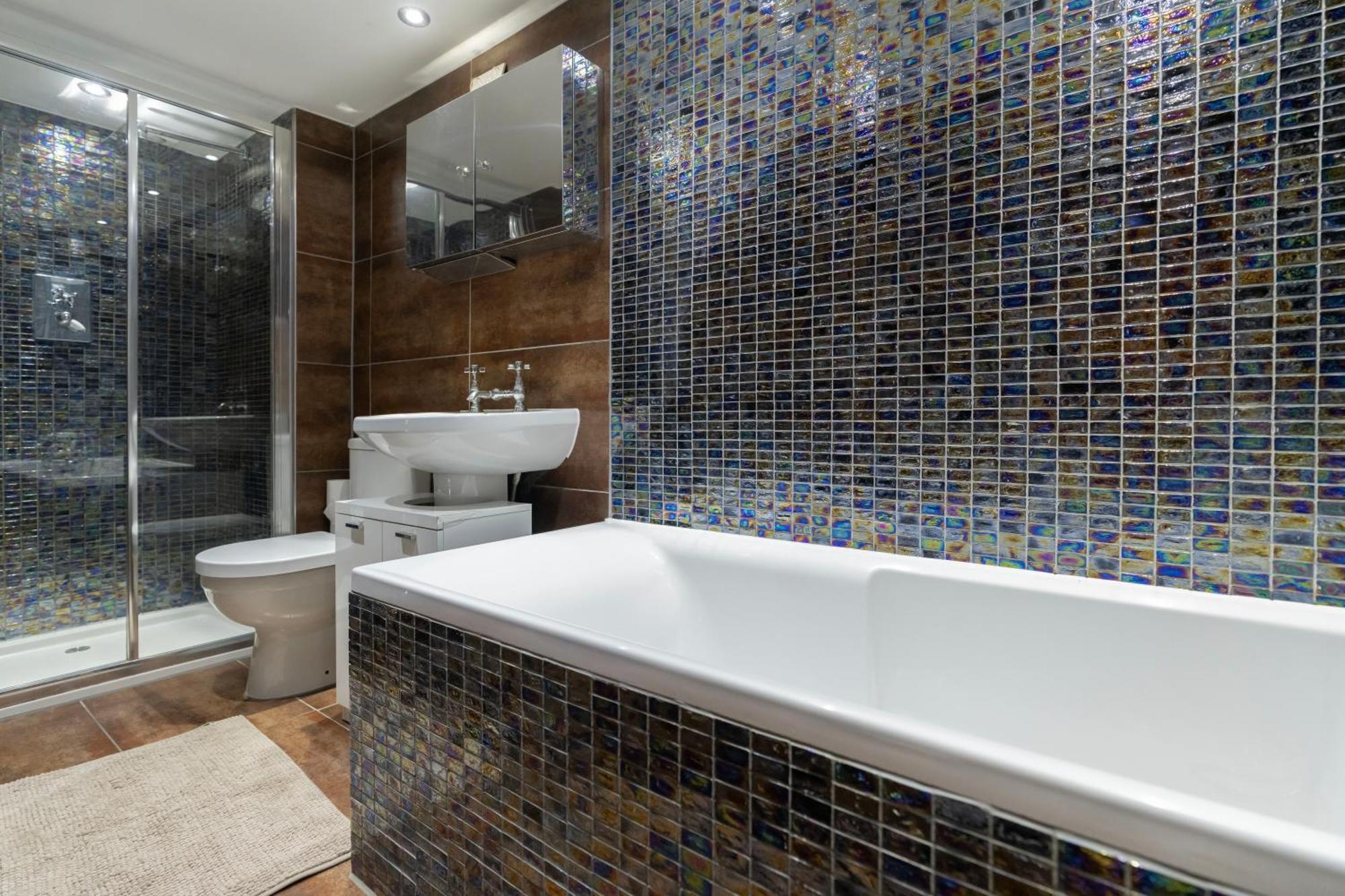 דירות לונדון Gorgeous 2Bed House In New Road מראה חיצוני תמונה
