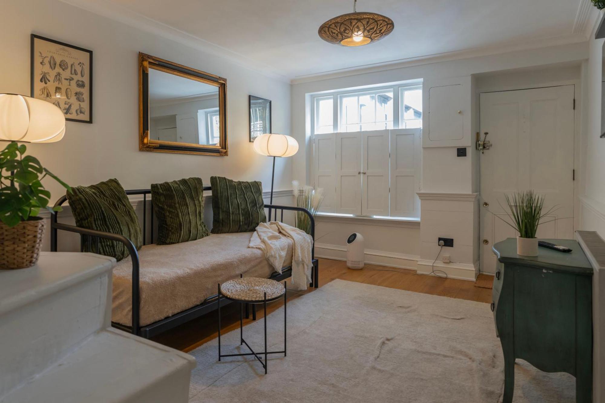 דירות לונדון Gorgeous 2Bed House In New Road מראה חיצוני תמונה